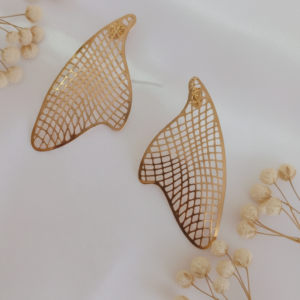 Brinco Maxi Assimétrico Vazado