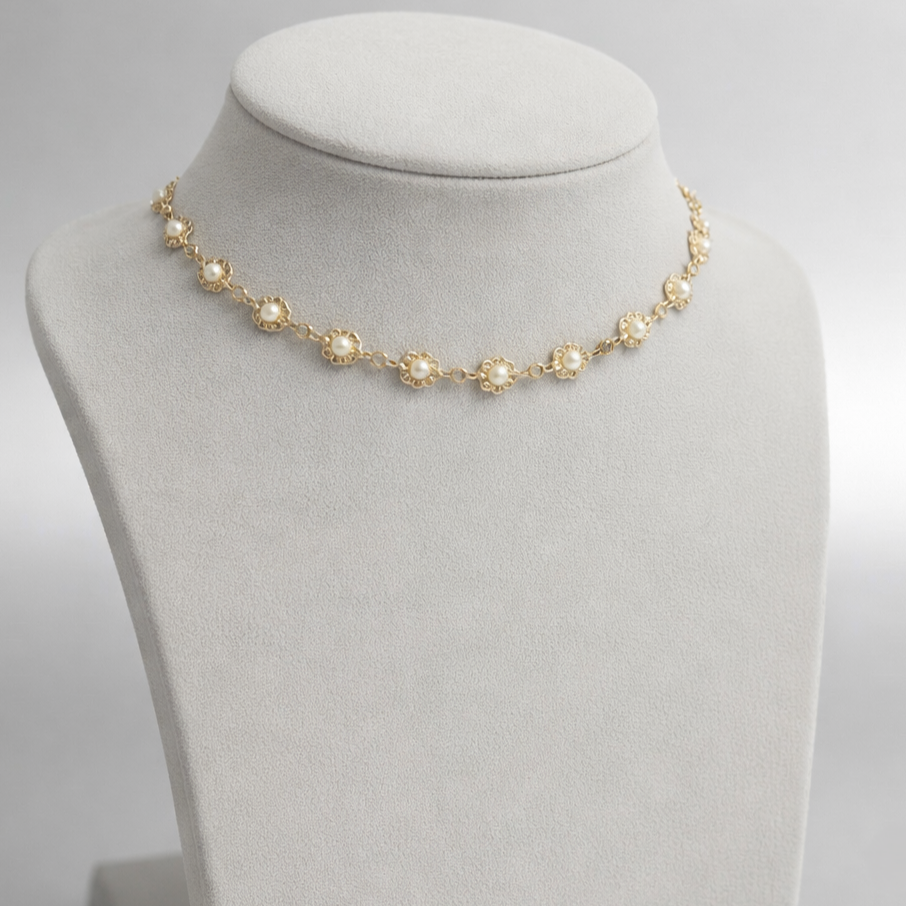 Colar De Pérolas E Florais